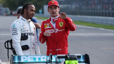 F1 GP Italia 2019, Monza: Charles Leclerc (Ferrari) e Lewis Hamilton (Mercedes) dopo le qualifiche 