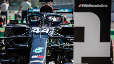 F1 GP Italia 2020, Monza: Lewis Hamilton (Mercedes Amg F1) festeggia la pole position