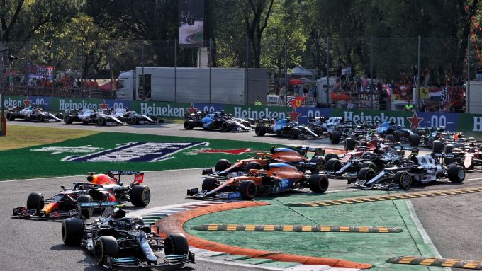 F1, GP Italia 2021: la partenza della Sprint Race