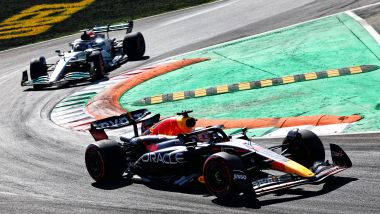 F1, GP Italia 2022, Monza: Max Verstappen (Red Bull) e George Russell (Mercedes)