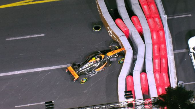F1 GP Las Vegas 2023: l'incidente di Lando Norris (McLaren F1 Team) | Foto: Twitter @F1