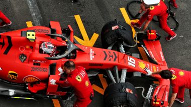 F1 GP Messico 2019, Città del Messico: Charles Leclerc spinto ai box dai meccanici Ferrari