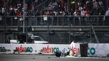 F1 GP Messico 2019, Città del Messico: Valtteri Bottas (Mercedes) a muro in uscita della Peraltada