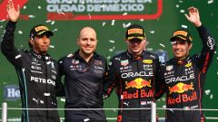 F1 GP Messico 2022, LIVE Gara: Domina Verstappen, Ferrari lontane