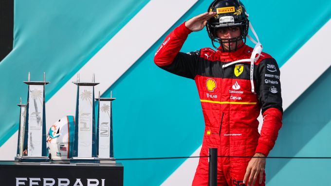 F1 GP Miami 2022: Carlos Sainz (Scuderia Ferrari) sul podio