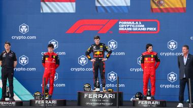 F1 GP Miami 2022: il podio con Max Verstappen (Red Bull), Charles Leclerc e Carlos Sainz (Ferrari)