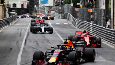 F1 GP Monaco 2018, Monte Carlo: Daniel Ricciardo (Red Bull) davanti a Sebastian Vettel (Ferrari)