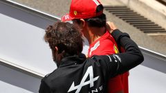 Alonso invidia Sainz: "Funerale per i miei secondi posti"
