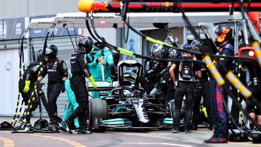F1 GP Monaco 2021, Monte Carlo: Valtteri Bottas (Mercedes) bloccato ai box da un dado difettoso