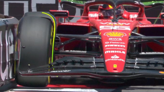 F1 GP Monaco 2023, Monte Carlo: Carlos Sainz (Scuderia Ferrari) tocca le barriere alle Piscine | Foto: F1TV
