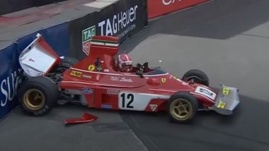 F1 GP Monaco Historique: l'incidente di Charles Leclerc sulla Ferrari 312 B3 di Niki Lauda