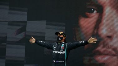 F1 GP Portogallo 2020, Portimao: Lewis Hamilton (Mercedes AMG F1) sul gradino più alto del podio