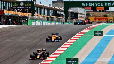 F1 GP Portogallo 2021, Portimao: Sergio Perez (Red Bull), Lando Norris (McLaren)