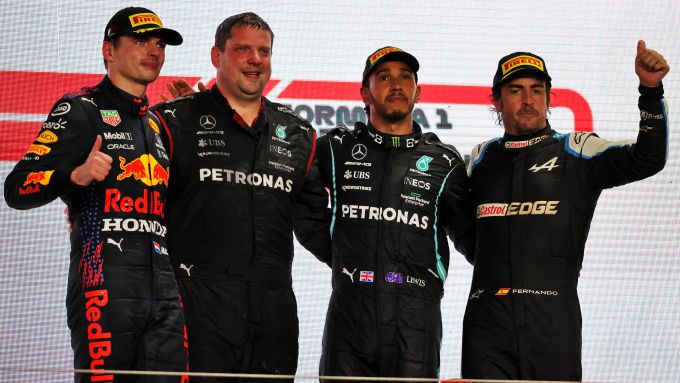 F1 GP Qatar 2021, Doha: il podio con Max Verstappen, Lewis Hamilton e Fernando Alonso