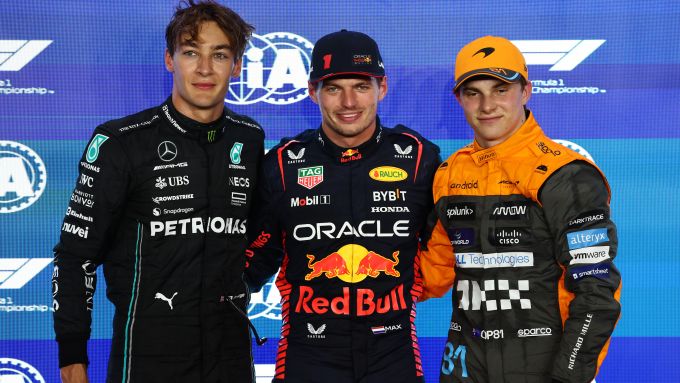 F1 GP Qatar 2023, Losail: Max Verstappen (Red Bull Racing) con George Russell (Mercedes AMG F1) e Oscar Piastri (McLaren F1)