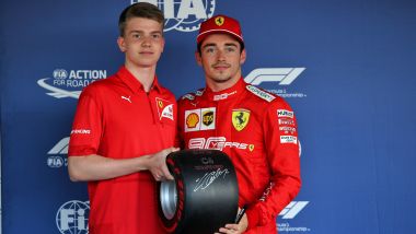 F1 GP Russia 2019, Sochi: Robert Shwartzman con Charles Leclerc (Scuderia Ferrari)