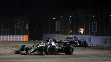 F1 GP Singapore 2019, Hamilton (Mercedes) in pista in gara