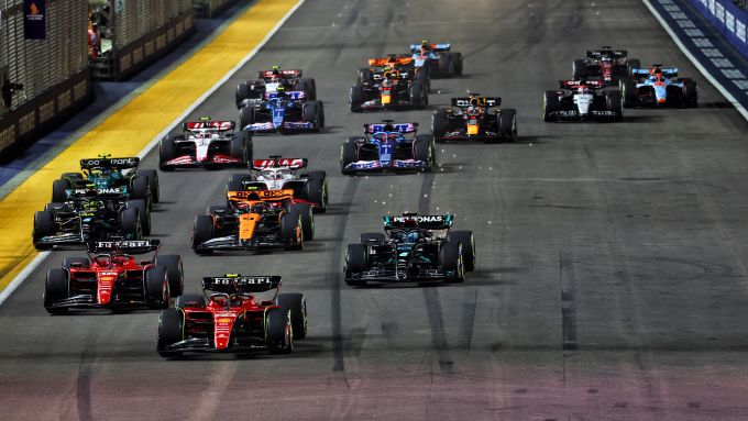 F1 GP Singapore 2023, Marina Bay: la partenza della gara