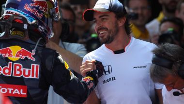 F1 GP Spagna 2016, Barcellona: Alonso (McLaren) si congratula con Verstappen (Red Bull) 