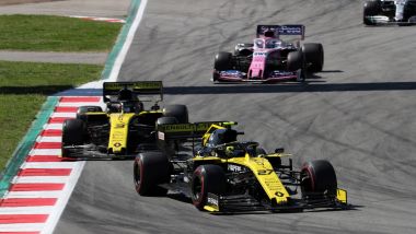 F1, GP Spagna 2019: Nico Hulkenberg, e Daniel Ricciardo (Renault) precedono Sergio Perez (Racing Point)
