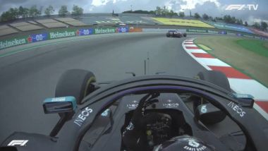 F1 GP Spagna 2020, Barcellona: bandiere blu, Hamilton (Mercedes) si lamenta con Perez (Racing Point)