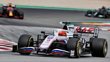 F1 GP Spagna 2021, Barcellona: Mazepin (Haas) prima di essere doppiato da Verstappen e Hamilton