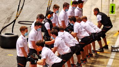 F1, GP Spagna 2021: la Haka dei meccanici McLaren