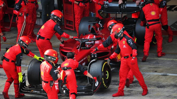 F1 GP Spagna 2022, Barcellona: il ritiro di Charles Leclerc (Scuderia Ferrari)