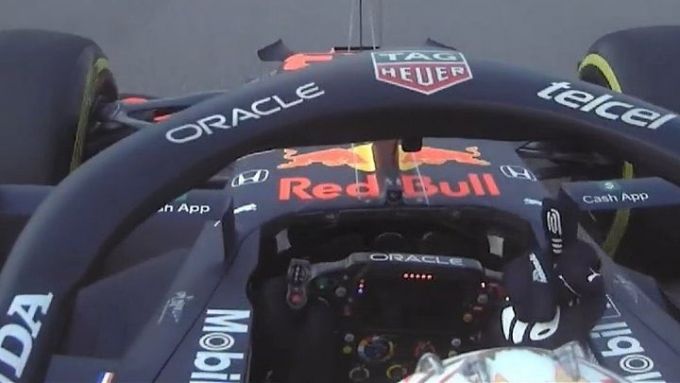 F1, GP Stati Uniti 2021: il dito medio di Verstappen rivolto ad Hamilton