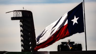 🇺🇸 La bandiera degli Stati Uniti sventola sul circuito di Austin🎥  @cota_official