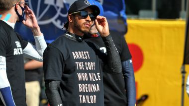 F1 GP Toscana 2020, Mugello: Lewis Hamilton con indosso la maglietta sul caso Breonna Taylor