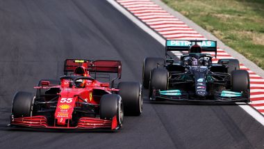 F1 GP Ungheria 2021, Hungaroring: Carlos Sainz (Ferrari) e Lewis Hamilton (Mercedes)