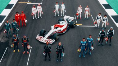 F1, il concept della monoposto 2022 in pista a Silverstone con i piloti