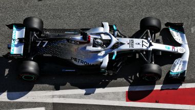 F1 Test Barcellona 2020, Day-3: Valtteri Bottas (Mercedes) in corsia dei box