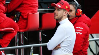 F1 Test Barcellona 2020: Sebastian Vettel al muretto Ferrari