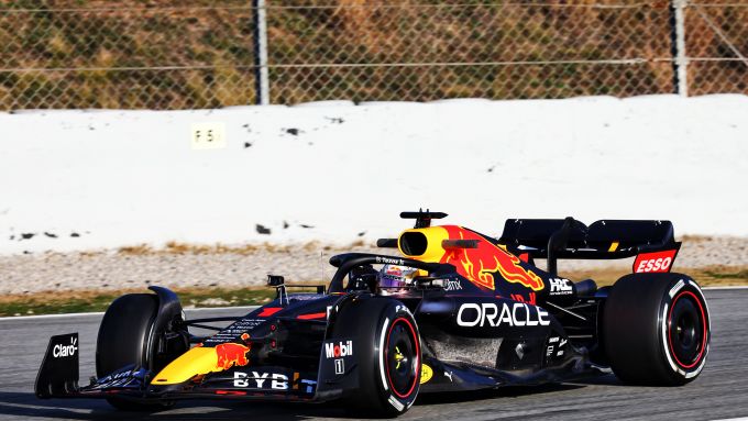 F1 Test Barcellona 2022: Max Verstappen con la Red Bull RB18
