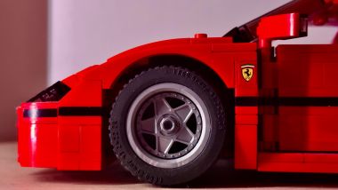 Fatti di vera gomma, gli pneumatici Lego sono nel Guinness dei Primati - Foto di Thai Tong su Unsplash