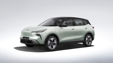 Fawcar debutta in Italia con cinque SUV : Joyee S04