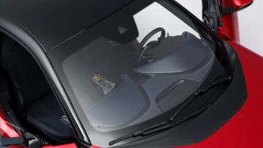 Ferrari 12Cilindri 1:8 Amalgam, notare il cavallino impresso nel parabrezza