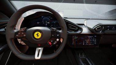 Ferrari 12Cilindri Spider, il volante con comandi touch e manettino