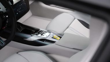 Ferrari 12Cilindri Tailor Made: rivestimenti interni creati con intreccio di crine di cavallo