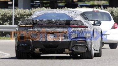 Ferrari 12Cilindri: un prototipo mimetizzato potrebbe anticipare una versione più performante