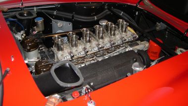 Ferrari 250 GTO: il V12 da 300 CV