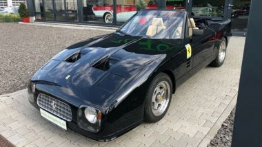 Ferrari 365 GT NART Spyder, il frontale ricorda la Ferrari 512 BB LM