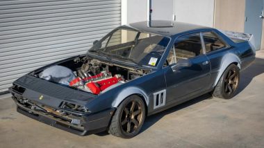 Ferrari 412 restomod: un momento del restauro dell'auto