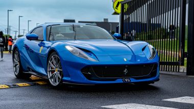 Ferrari 812 Superfast, cavalli italiani - foto di Harry M. via Unsplash