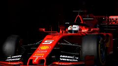 Ferrari, a Melbourne Vettel battezza la SF90: "Si chiamerà Lina"