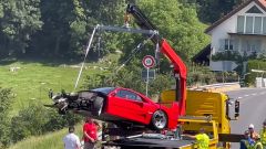 Video incidente Ferrari F40 distrutta in Svizzera