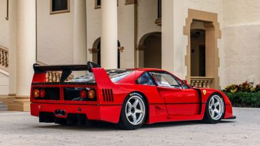 Ferrari F40 LM: un raro esemplare del 1993 all'asta da RM Sotheby's alla Monterey Car Week 2025