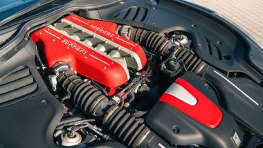 Ferrari FF: il motore 12 cilindri a V con una potenza di 660 CV per 683 Nm di coppia